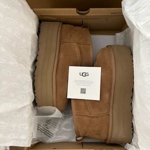 UGG W Classic Ultra Mini Platform size 5